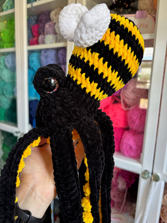 Bumblebee Anchor the Octopus
